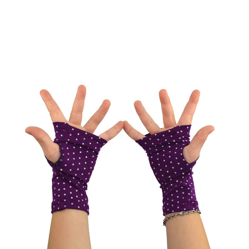 Kids Arm Warmers in Plum Polkadot Purple Bamboo Fingerless Gloves image 3