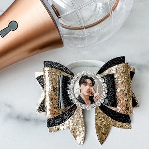 SAN Ateez Light Stick Bow with Photo Centerpiece Kpop Decoration Atiny