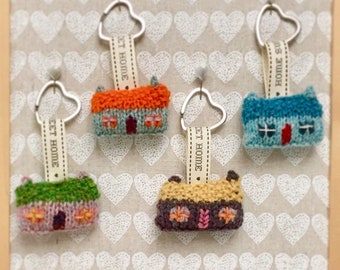 PDF Home Sweet Home Wee House Brooch and Key Ring Knitting Pattern