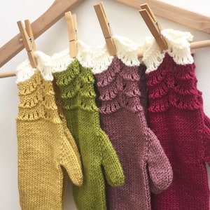 Scallop Mittens Knitting Pattern