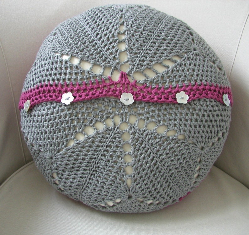 Starburst Crochet Cushion Pillow Cover Pattern image 9