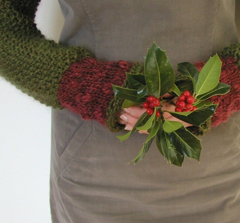 Instant Download PDF Knitting Pattern Holly Berry Shrug image 1