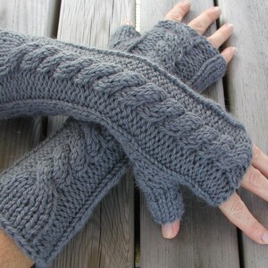 Weekend Gloves Knitting Pattern Hand and Arm Warmer Fingerless Gloves image 7