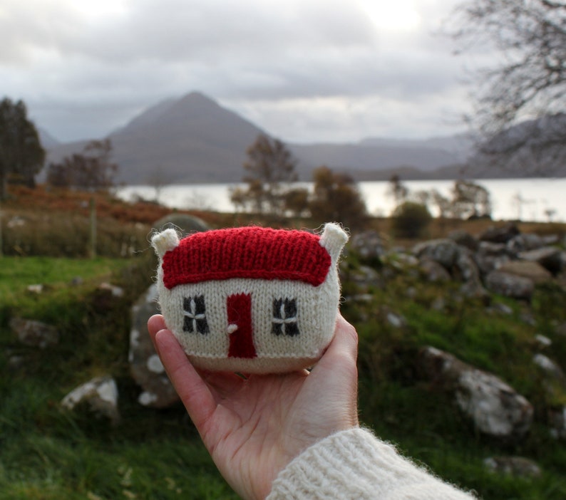 PDF Download Mini Red Roof Croft House Knitting Pattern image 4