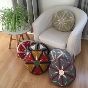 Starburst Crochet Cushion Pillow Cover Pattern image 7