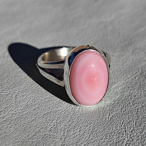 Pink Queen Conch Shell Sterling Silver Ring: Size 5