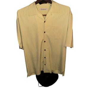 Vintag Tommy Bahama |yellow button up collared shirt | 100% silk | size large