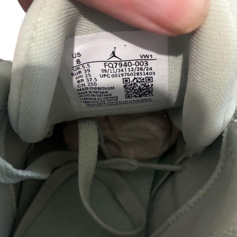 New in Box Nike Air Jordan 4 RM Seafoam Sail Womens Size 8 New In Box image 3