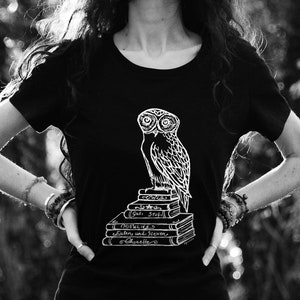 T-shirt Owl in organic cotton fairtrade, Owls on books books on owls organic clothing size S image 1