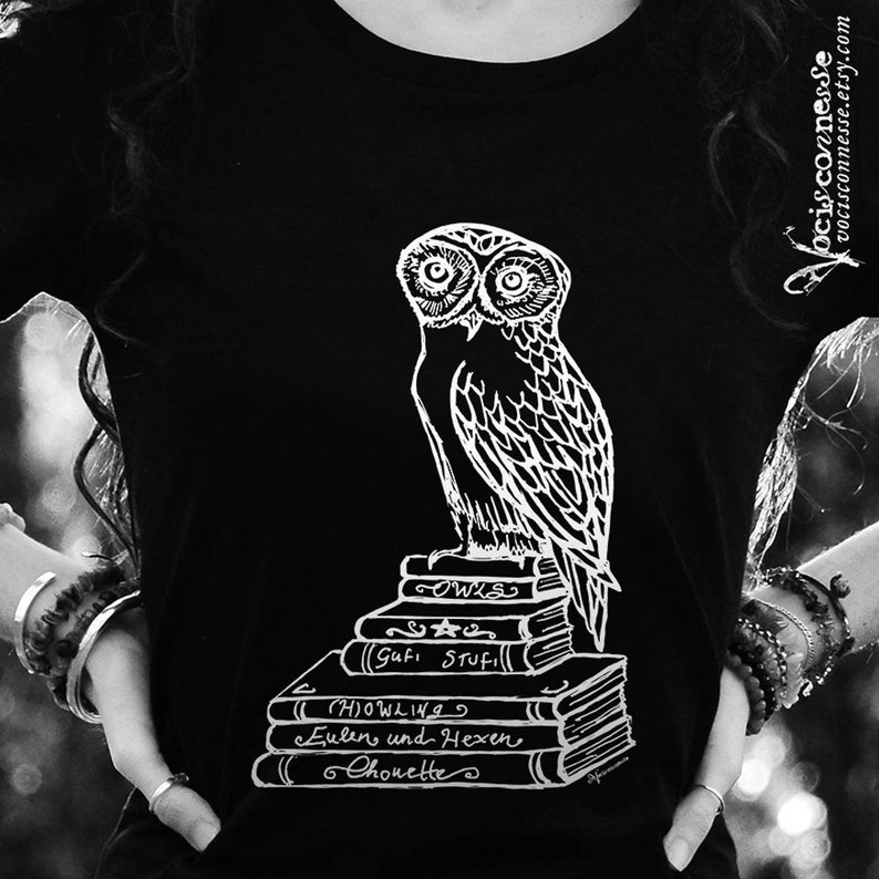 T-shirt Owl in organic cotton fairtrade, Owls on books books on owls organic clothing size S image 3