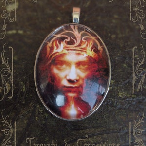 TAROT art necklace 7 of Wands or Queen of Wands illustrated jewelry image 3