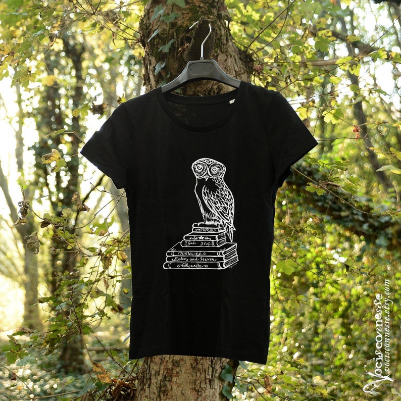 T-shirt Owl in organic cotton fairtrade, Owls on books books on owls organic clothing size S image 2