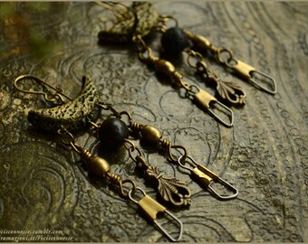 Luna orecchini antichi con pietra lavica - ispirata ai gioielli etruschi - OOAK - Handmade jewelry sculpt