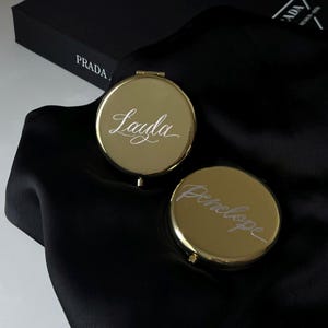 Calligraphy Engraved Compact Mirror - Personalized Gifts for Bridesmaids, Bachelorette, Mom, Sister, Best Friend, Mother&#39;s Day