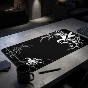 Vit Owl Hunt Cyber Sigil Skrivbordsmatta | Gotiskt svart skrivbordsunderlägg, fågelkonst