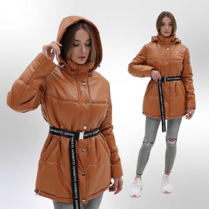 Camel Faux Leather Puffer Jacket with Hoodie Windproof Winter Coat Куртка В-1299 Экокожа Тон 50