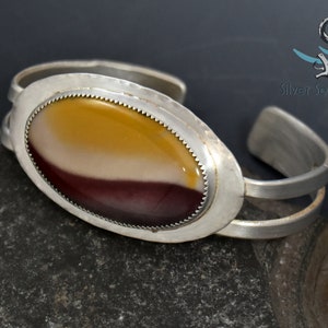 Mookaite Cuff yellow, maroon, swoosh, graphic, clean lines, sterling silver, Australian stone image 4