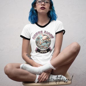 Retro Ringer Tee: 70s Inspired Cotton T-Shirt