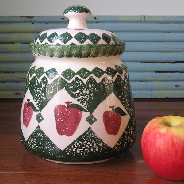 Compost Crock Natural Kitchen- Red Apples Green Sponge