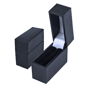 Kunstleder RING BOX 19x47x40mm Kleine schwarze Luxusgeschenkboxen sind für große Royal Mail UK-Briefe geeignet