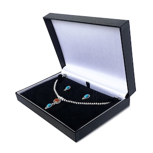 Leatherette NECKLACE BOX 158x112x36mm Luxury Small Black Gift Boxes suitable for displaying Pendants and Earrings