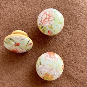 Drawer Knobs, Cabinet Knobs, Handmade Knobs, Wood Botanical Knobs, Cottage Style Knobs, Botanical Knobs, Knobs for Garden Room, Green Knobs