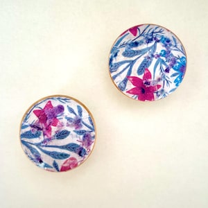 Cabinet Knobs, Drawer Knobs, Cottage Style Knobs,, Knobs with Colorful Flowers, Floral Drawer Knobs, Wooden Floral Knobs,