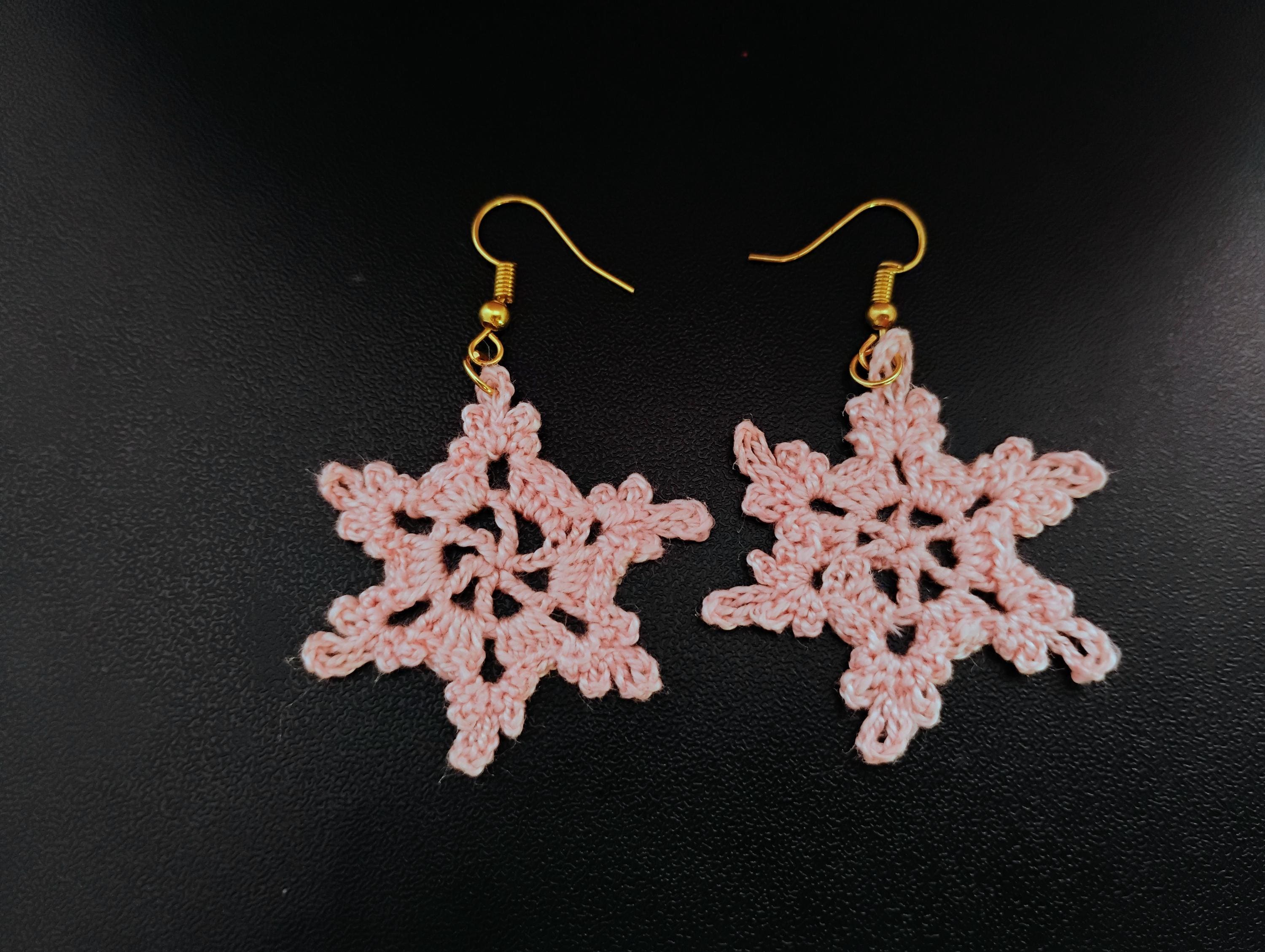 Micro Crochet Snowflake Earrings Pattern: Winter Jewelry