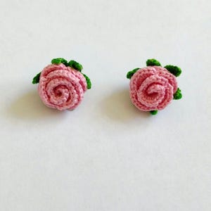 Micro Häkeln Bunte Rose Ohrringe Muster - DIY Schmuck Muster | Anleitung für gehäkelte Ohrringe | Anfängerfreundliches Bastelmuster