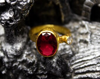 Bague rubis faite main avec pierres précieuses - Argent 925 carats martelé, plaqué or