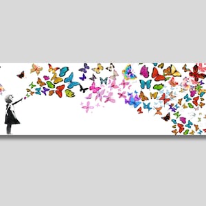 Panaromatisches Banksy Mädchen und bunte Schmetterlinge Wandkunst, Schmetterlinge Druck, Banksy Street Art, Graffiti Kunst, Mädchenzimmer Dekor, Geschenk für Sie