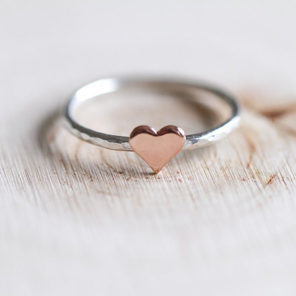 Rose gold heart ring - Heart stacking ring - Sterling silver stacking ring  - dainty - tiny- cœurs