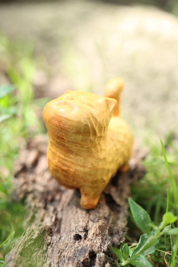 手作りの木製猫の置物 - 素朴な黄色の動物装飾 - Etsy 日本