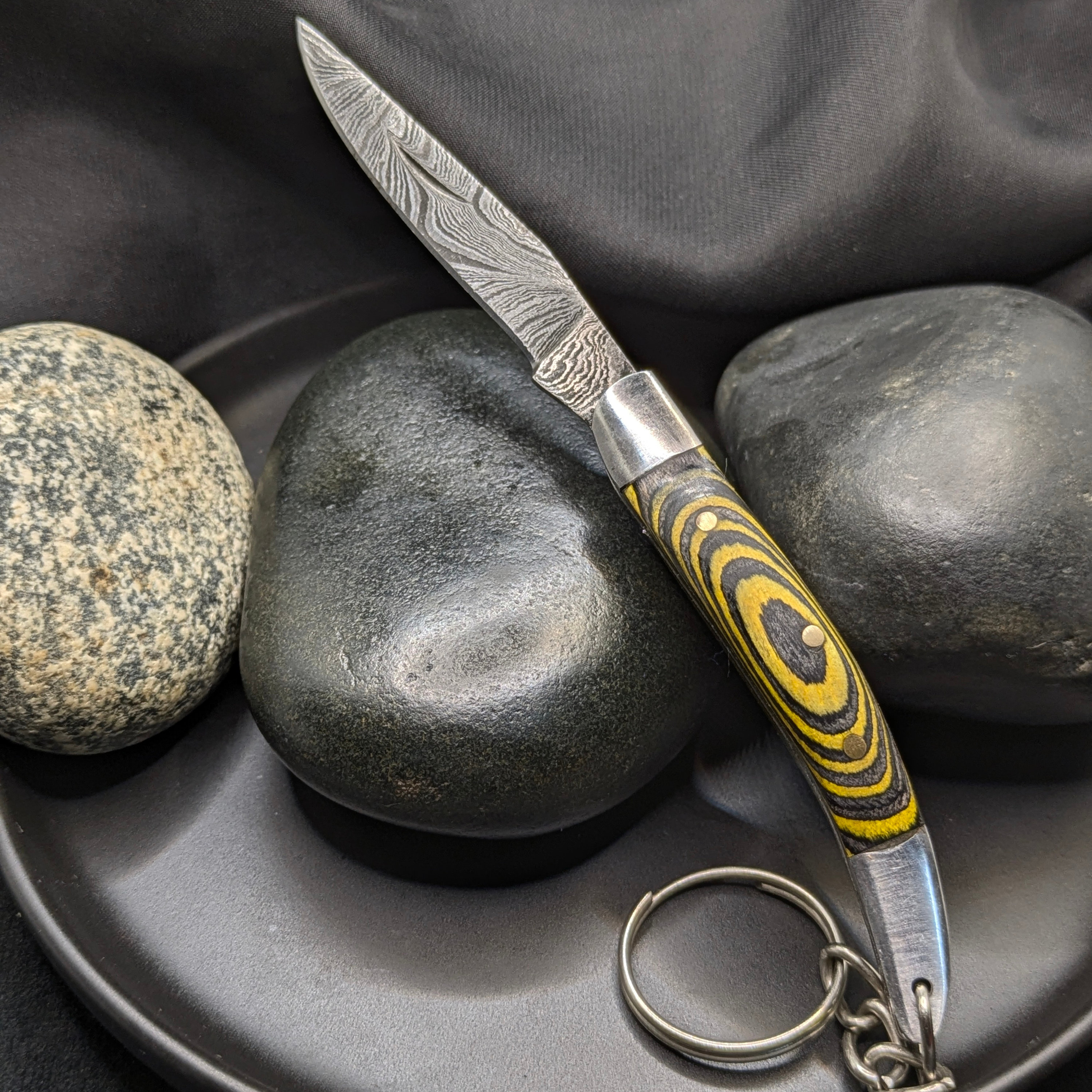 Handmade Damascus Knife Keychain, Damascus Steel Pocket Knives, Metal ...