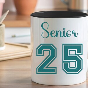 Personalisierte Abschlussbecher, Abschlussgeschenk, Geschenk für sie, benutzerdefinierte Klasse von 2025 Bachelor-Grad-Tasse, College-Grad Geschenk, Senior Geschenk