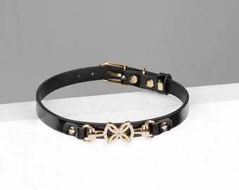 Läderchokerhalsband, gotisk läderchoker, elegant halsband med strassrosett