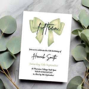 Invito di compleanno semplice con fiocco verde salvia, invito per festa di classe per adolescenti, download immediato, ragazza adolescente carina e alla moda preppy 13°