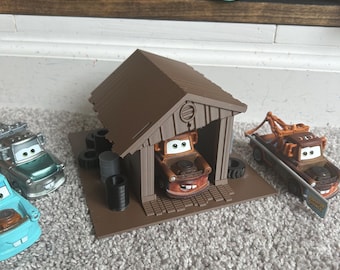 Tow Mater's Hut - Disney Pixar Cars