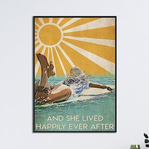 Meisje oceaan surfen kunst aan de muur, en ze leefde nog lang en gelukkig poster, surf meisje kunst aan de muur, vintage surfen cadeau, cadeau surfen minnaar