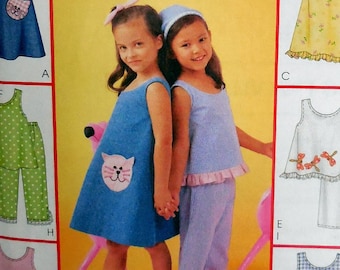 McCall's 4006 - Entzückende Outfits für kleine Mädchen - Kitty Katze - Kleid, Top, Hose, Blumen, Sommerkleid - Größe 3, 4, 5, 6, 7, 8 - ungeschnittenes Muster