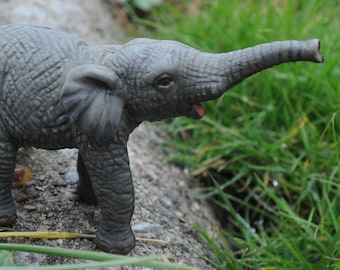 Vintage Hagen Renaker Elephant Porcelain Painted Figurine