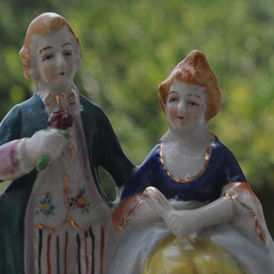 Vintage 1940s / 1950s Occupied Japan Couple - Colonial / Revolutionary - Romance - Miniature / Figurine / Tchotchke - Ceramic / China