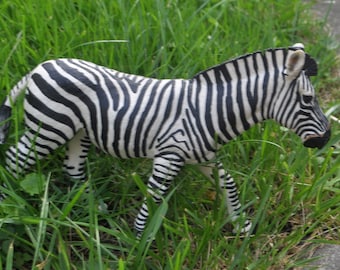 Awesome 1:12 Scale Safari Miniature Zebra Figurine for Diorama, Science Project, Zoo, Dollhouse, Fairy Garden, Terrarium, Etc.