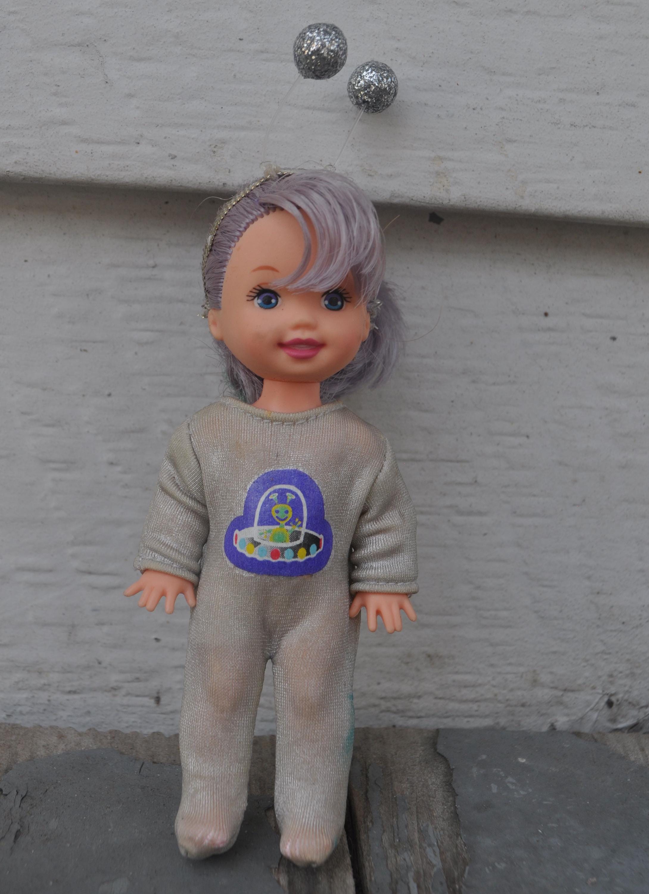 Early 1990s ALIEN Halloween Party Kelly Doll - Doll w/ Original Outfit - Purple Hair - Dingle Boppers - CUTE Sister of Barbie