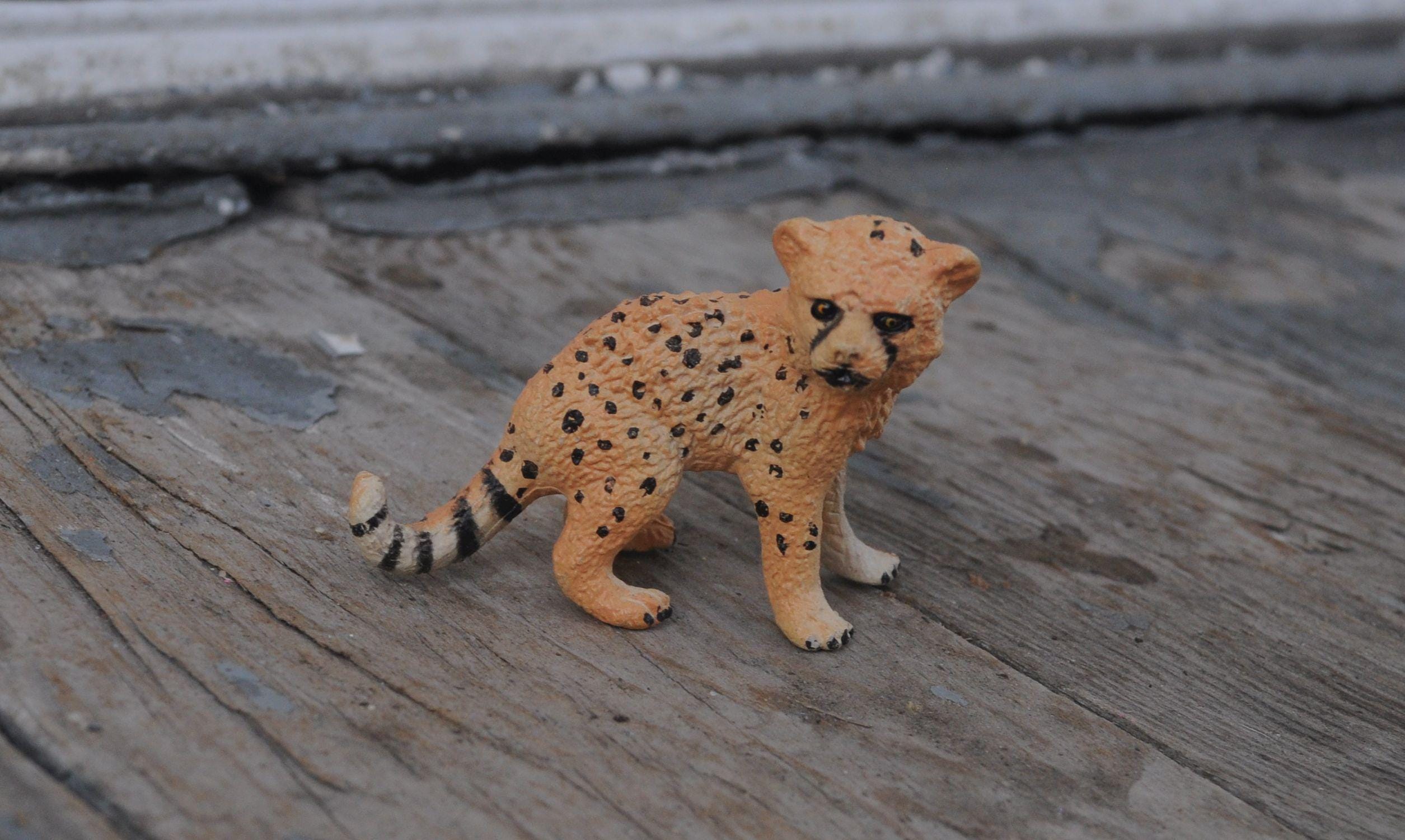 Miniature Unbranded Cheetah Cub Figurine for Diorama, OOAK