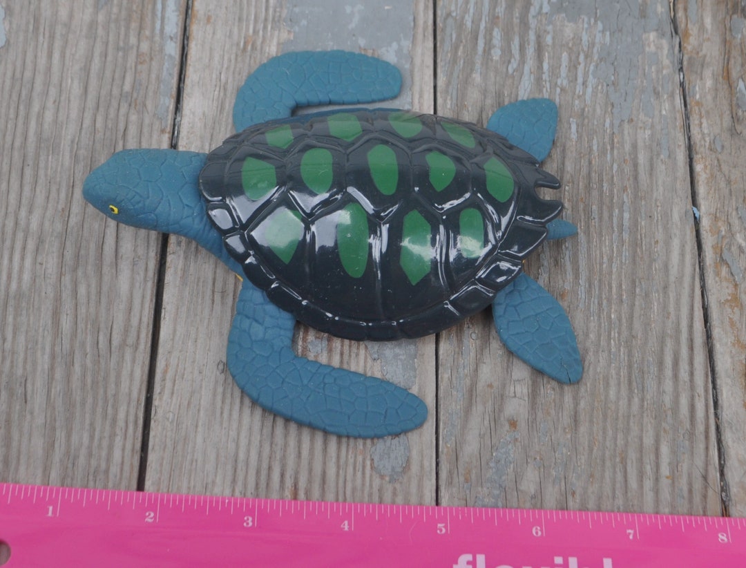 Beachcombers Large Resin Turtle Figurine - Coastal Home Decor, 7.68-Inch Handcrafted Tile Turtle Statue