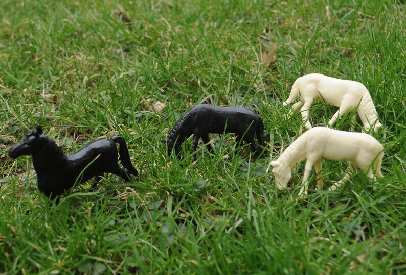 Vintage Plastic HORSES Black or White Farm Animals Etsy