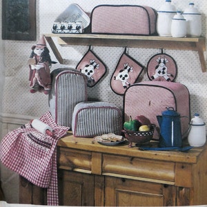 McCall's 4090 - DIY Kitchen Essentials - COWS Cushion, Apron, Potholder, Oven Mitt, Appliance Covers, Curtains, Kitchen Witch, etc. - UNCUT