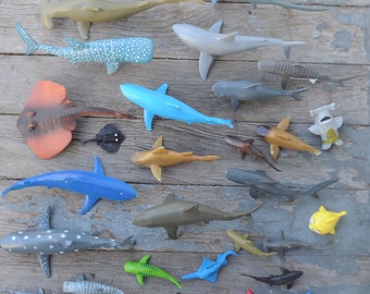 Big Lot Sea Creatures Figurines / Models - Sharks! - Hammerhead, Great White, Jaws, Ray, - Diorama, Charm, Fairy Garden