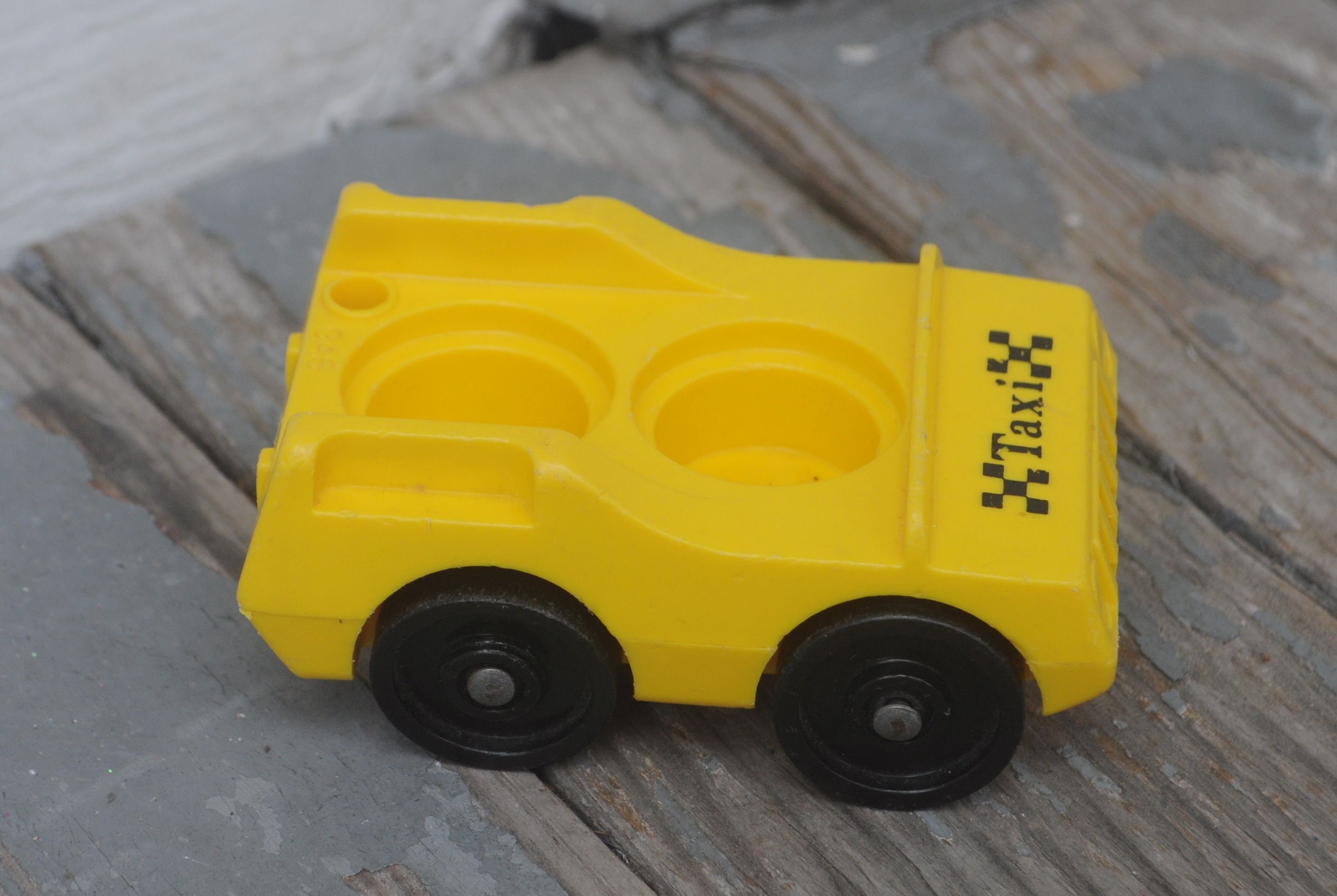 Set Modellini Auto Taxi Classici Scala 1:87 H0 – Miniature Plastica Kinder Surprise